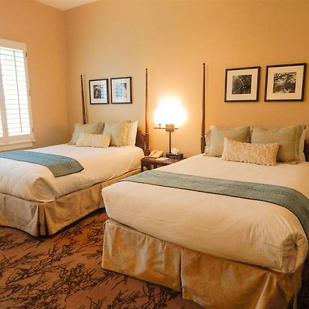 Mountain Lake Lodge Pembroke Екстериор снимка