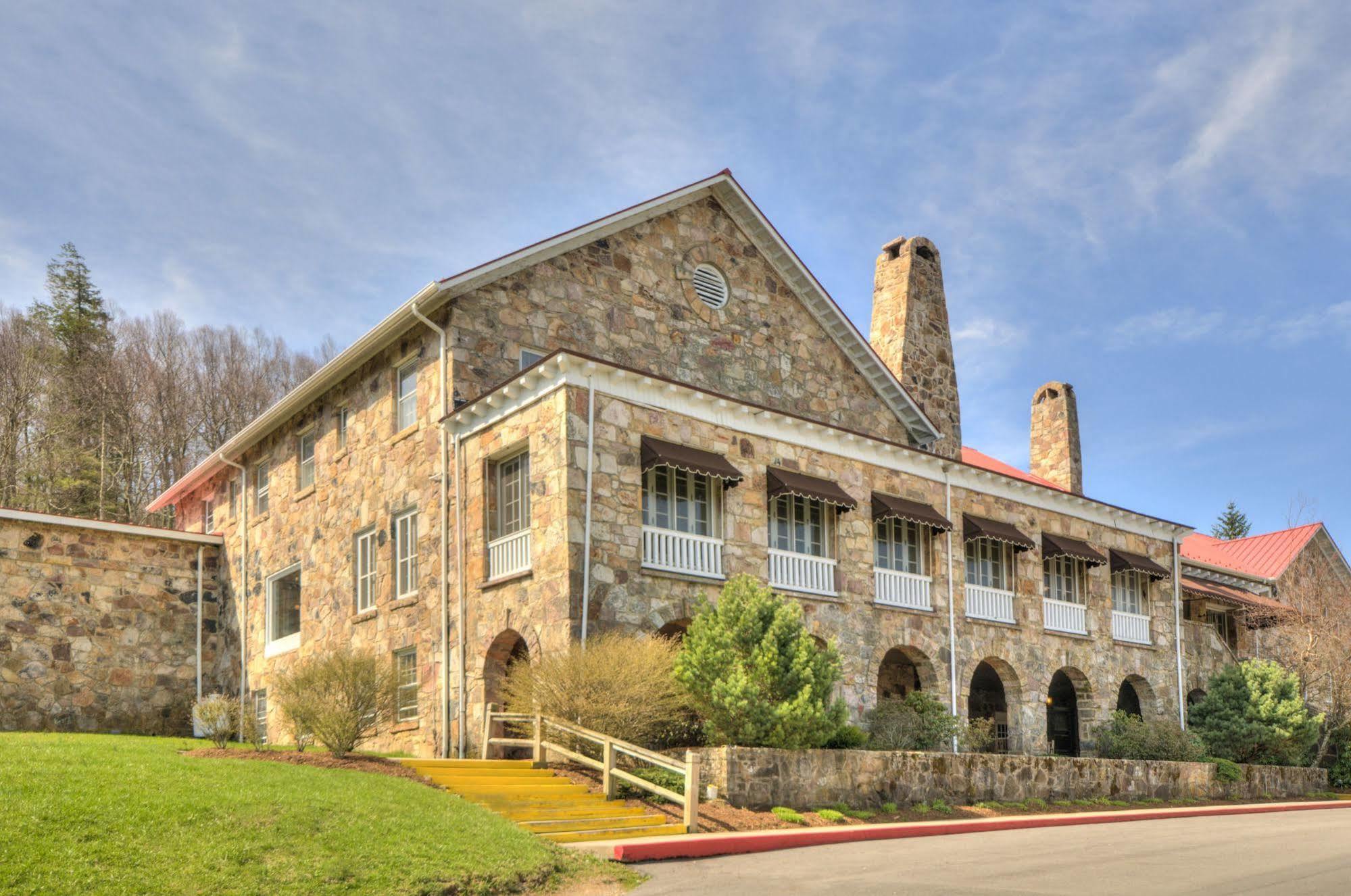 Mountain Lake Lodge Pembroke Екстериор снимка